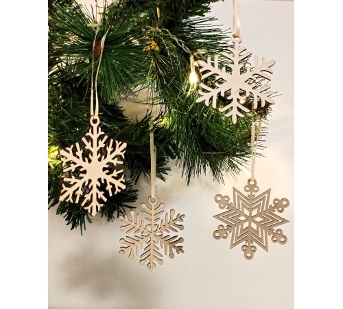 Набор ёлочных игрушек "Снежинки" из фанеры, 8см, 12 штук