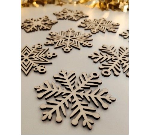 Набор ёлочных игрушек "Снежинки" из фанеры, 8см, 12 штук